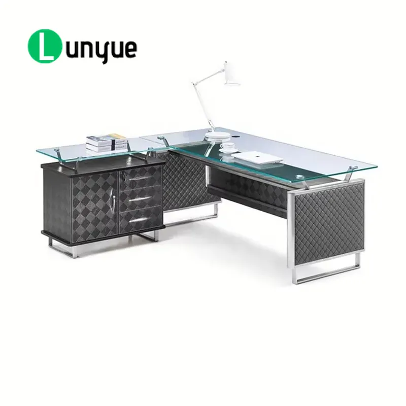 Nowoczesne szklane biurko wyko – Office Tech Furniture recenzja i cena