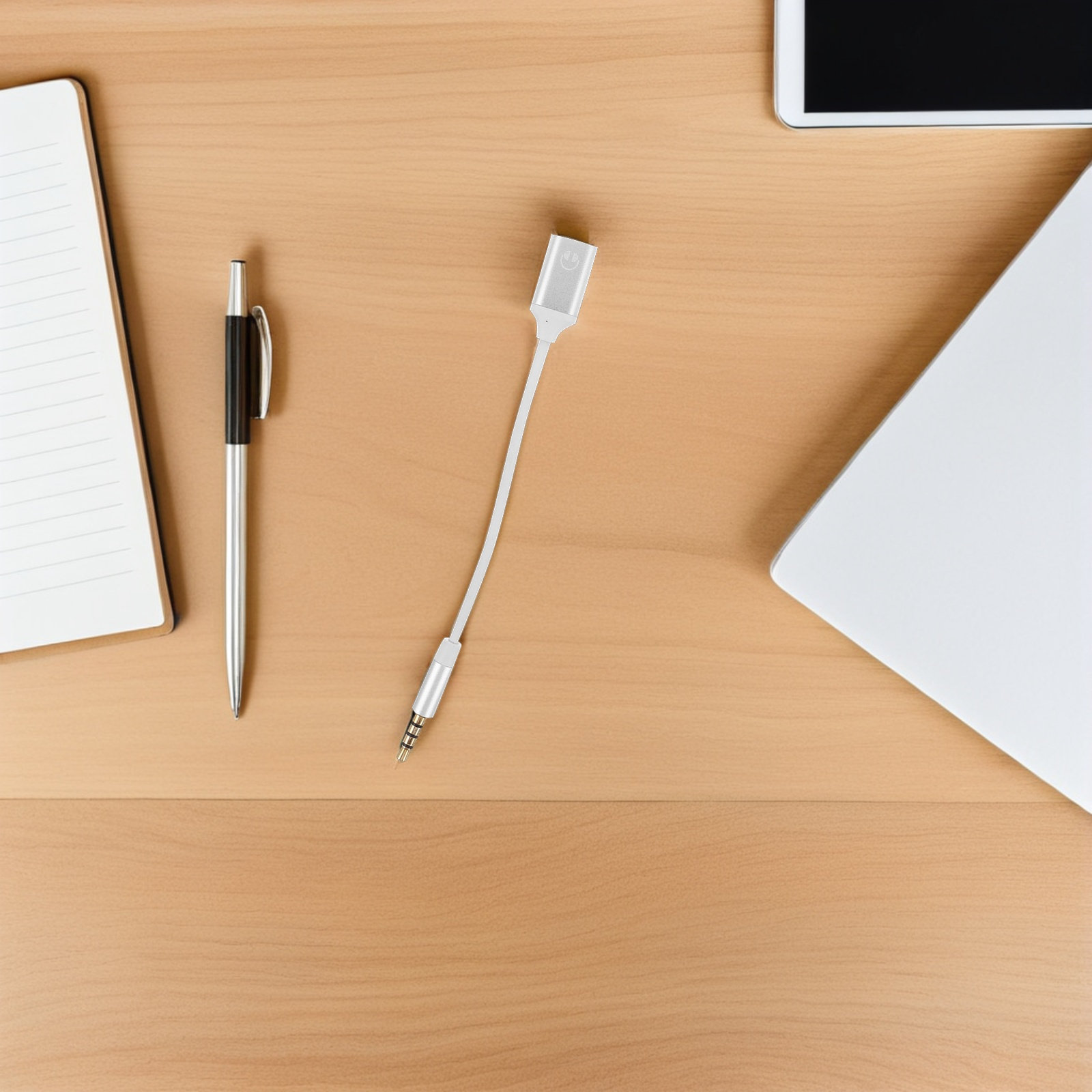 Adapter USB do laptopa, Hallow – Tech Office Worker recenzja i cena
